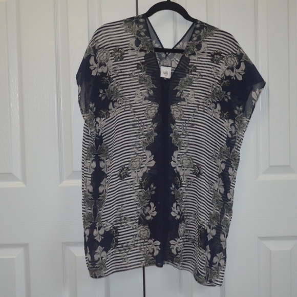 CAbi Style #5024 Yacht Top Tunic - Picture 2 of 5